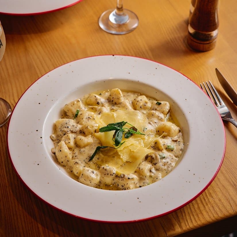 Casa Nova Italian Restaurant & Bar, Green Hills